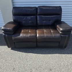 Leather lovesofa manual recliner (DELIVER OPTION)