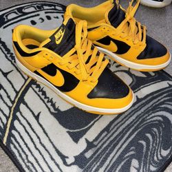 Nike Dunk Low Golden