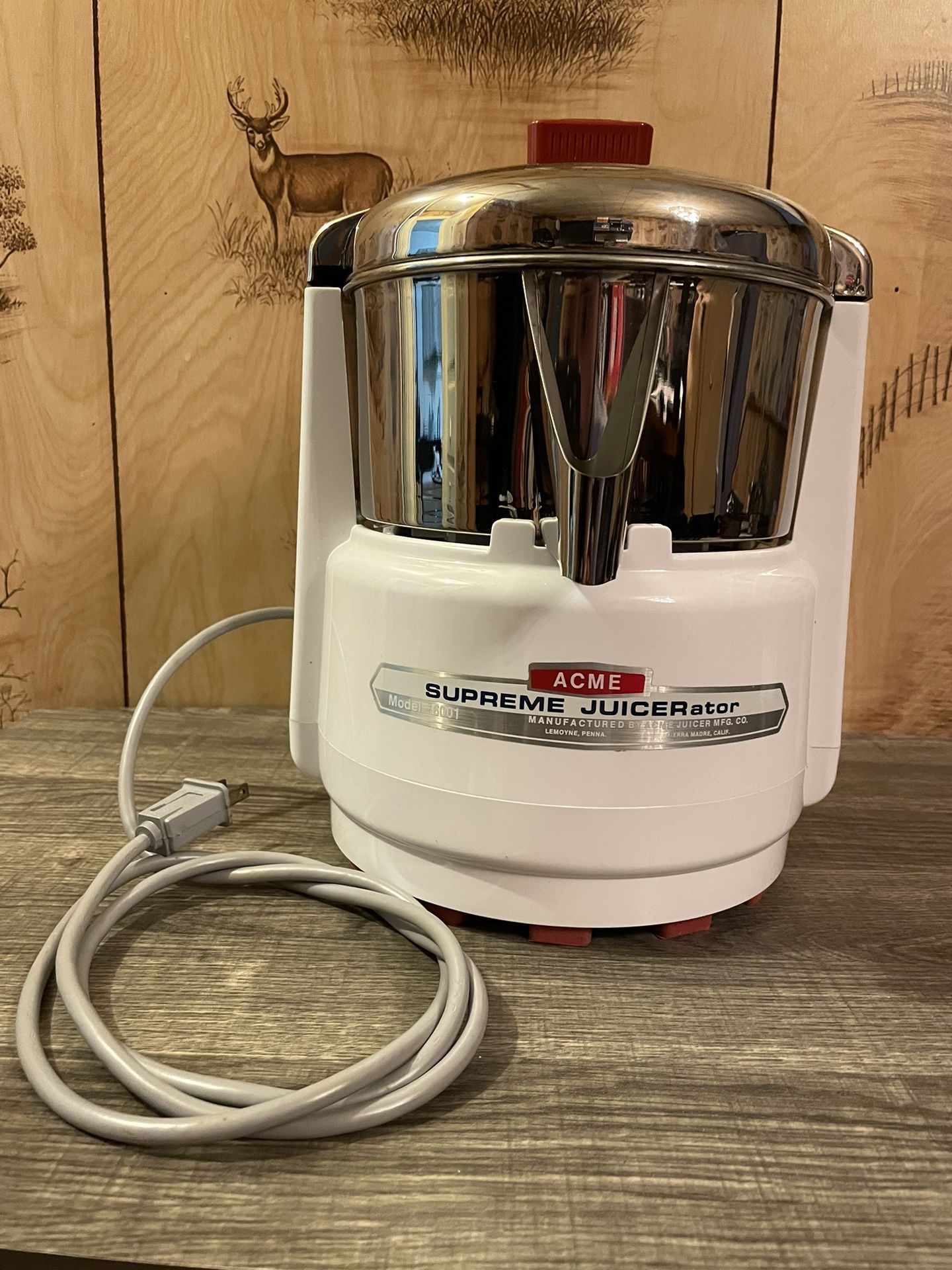 Vintage Acme Supreme Juicerator Juicer 6001