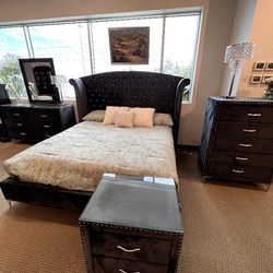 Lucinda Velvet Dark Gray Upholstered Panel Bedroom Set 