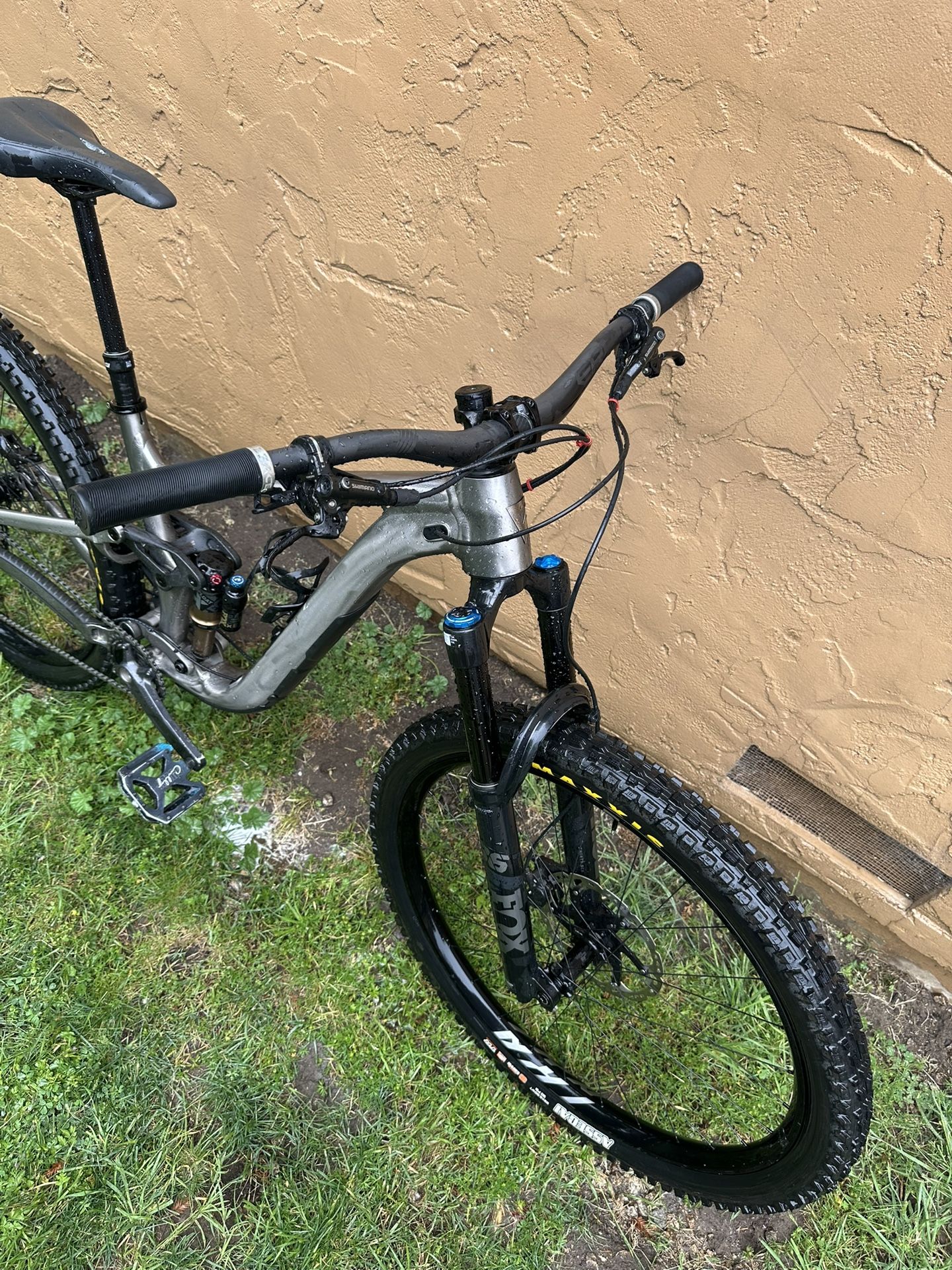 2024 Giant Trance x Medium