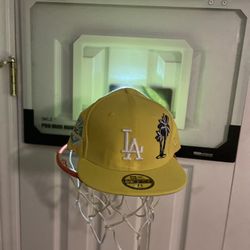 MLB NEW ERA FITTED HAT 7 5/8 LA