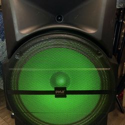 Loud Bluetooth speaker AM/FM Radio 