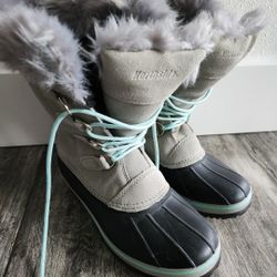 Women Boots Size 5 New