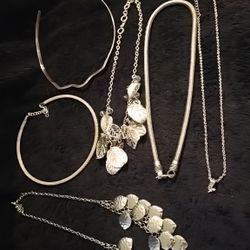 VTG. Costume Jewelry Silver Tone Lot of 6 Necklaces Pre-owned 