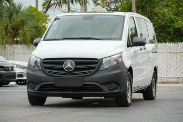 2023 Mercedes-Benz Metris Passenger