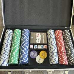 300 Piece Poker Chip Set with Aluminum Case w/ Cards & Dealer Buttons