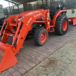 Kubota Tractor 4x4 