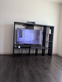 ENTERTAINMENT STAND