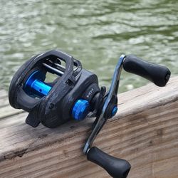Shimano SLX150 HG A   Reel