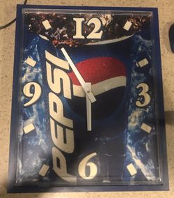 Vintage Pepsi Advertising Clock Works Great