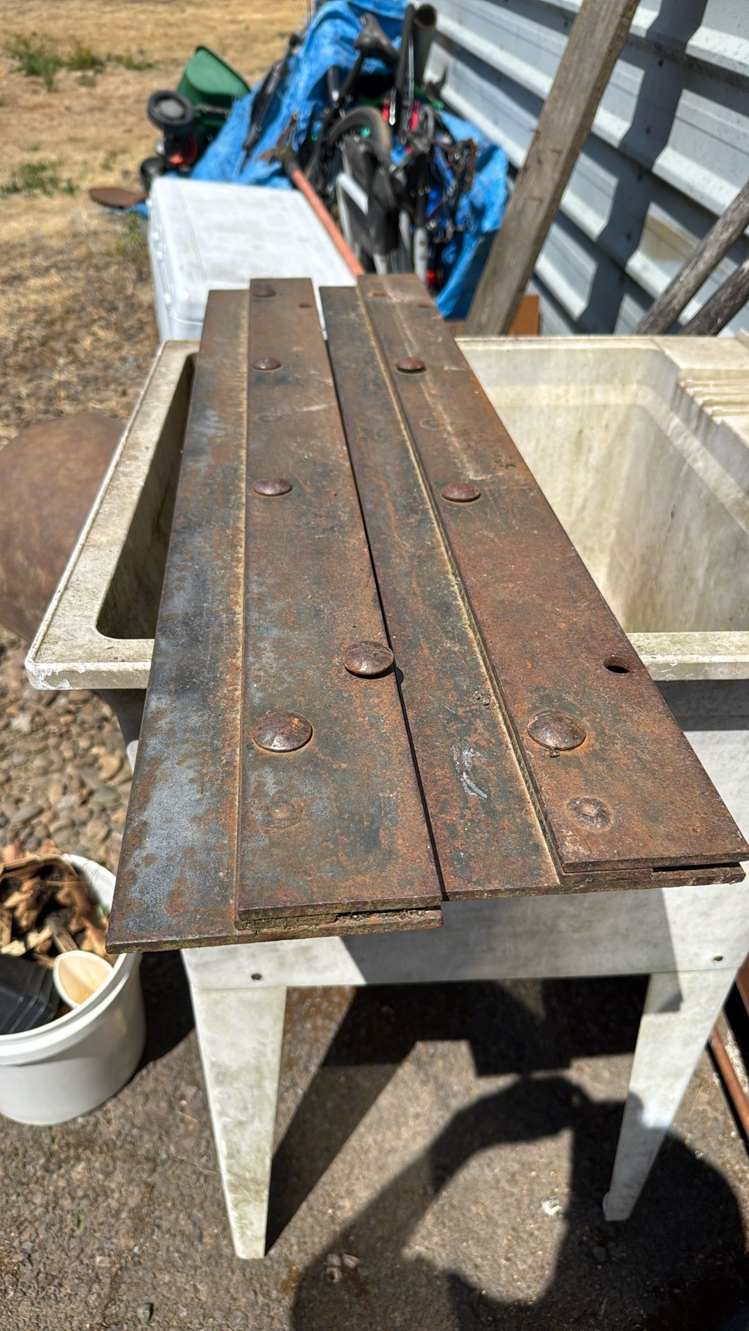Fifth Wheel Hit Rails