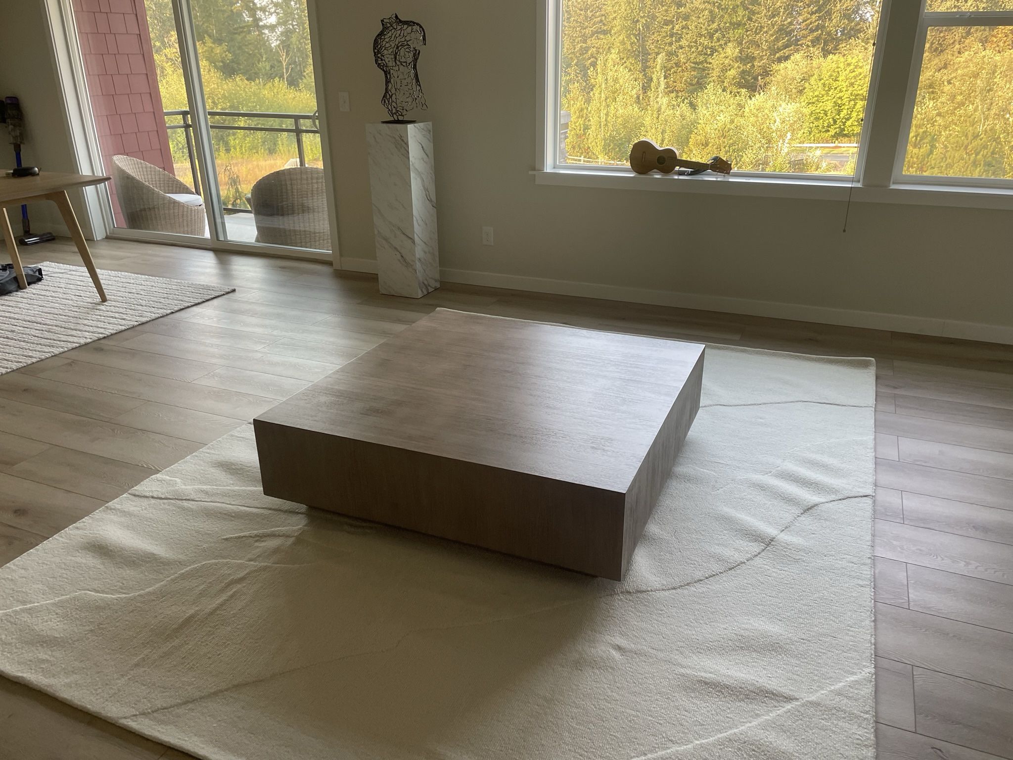 Like New Coffee Table Large Piece