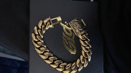 Cuban link bracelet