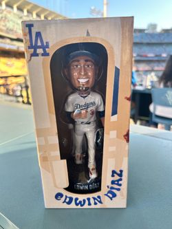 2026 Dodgers Edwin Diaz Bobblehead (5)