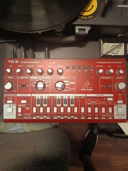 Behringer TD-3 Analog Bass Line Synthesizer