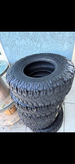 Set of 5 Milestar Patagonia M/T Tires 37