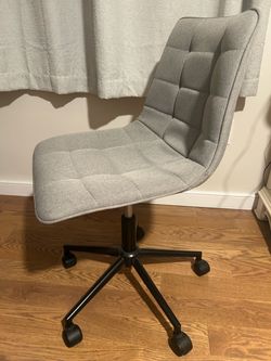 Chair with Wheels