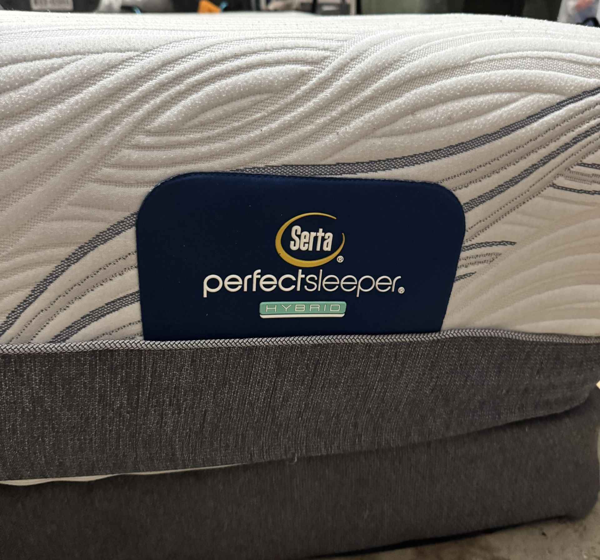 Very Clean Serta Perfect Sleeper. (hybrid) Cooling