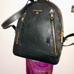 12" Mk Backpack Pickup Only Cash 