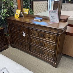 Brown Wood 8 Drawer Dresser - Versailles