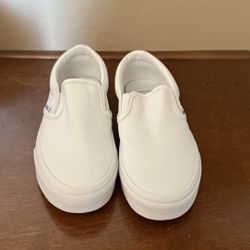 White Slip On Vans 