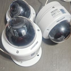 3x - Hikvision DS-2CD4112FWD-IZ 1.3MP WDR Indoor Network Dome IP Cameras
