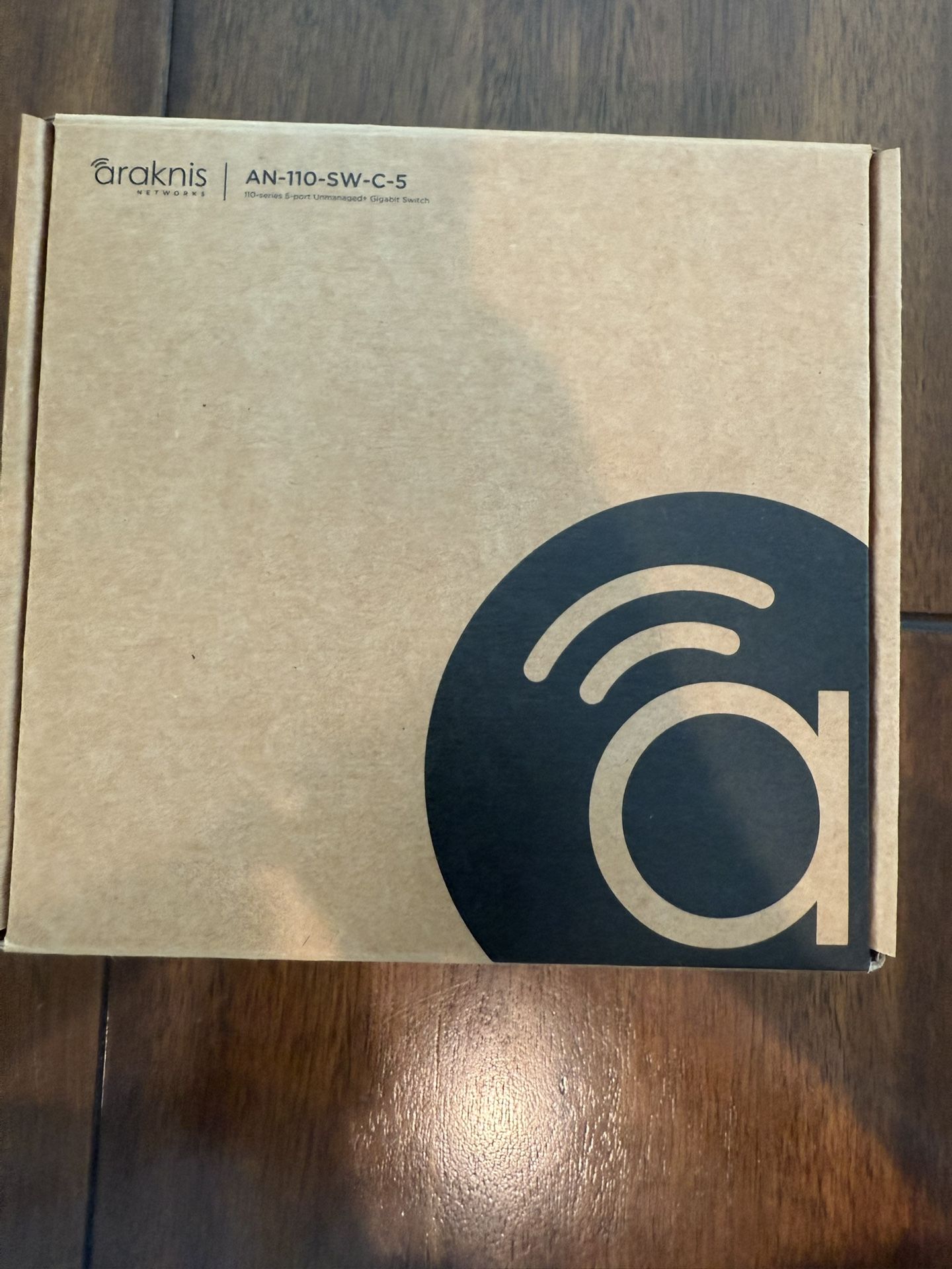 Araknis Networks 110 Series Unmanaged Gigabit Switch 5 Port