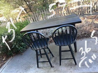 Outside Bat table & 2 chairs