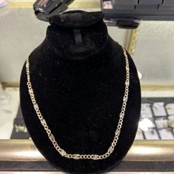 Gucci Necklace 14k 