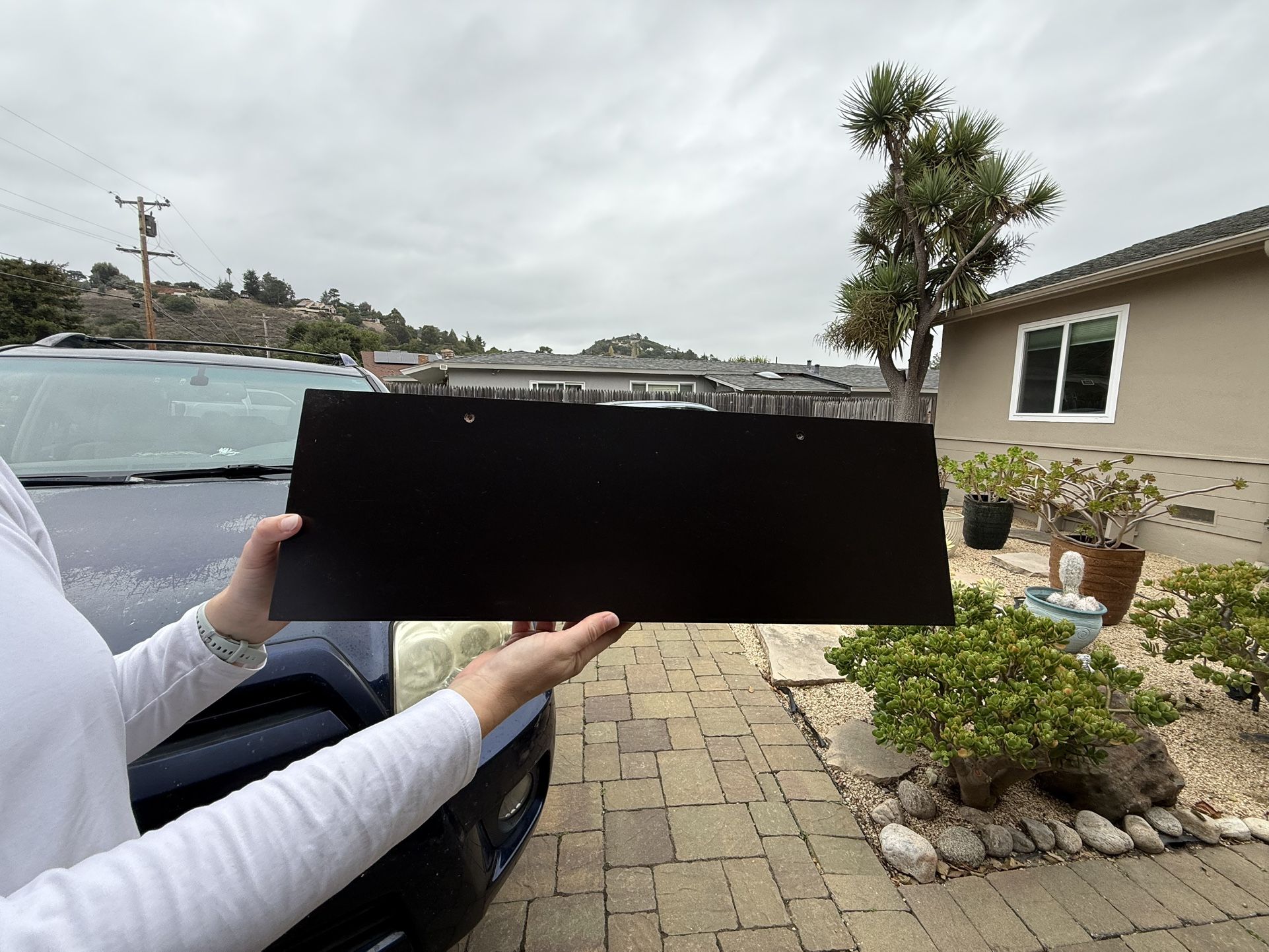 2 Dark brown Shelves