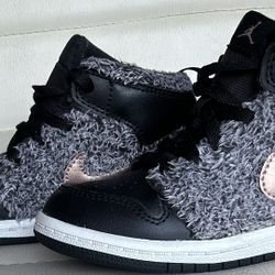  Air Jordan 1 Retro High GS 'Fleece’