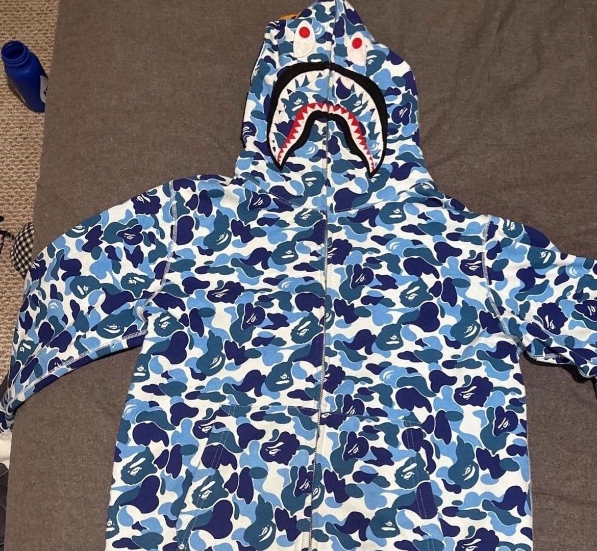 Bape Hoodie(no Trades)