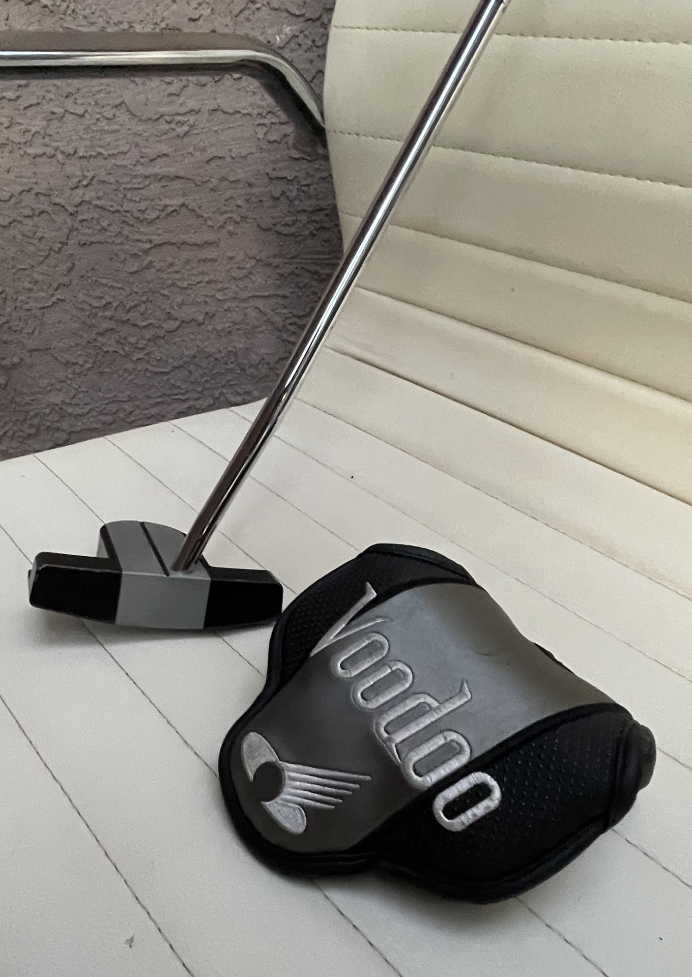 NEVER COMPROMISE VOODOO GOLF PUTTER 35" w Head Cover 