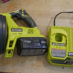 RYOBI P4001 ONE+ 18V DRAIN AUGER WITH BATTERY P105 AND CHARGER PCG005 USED . TESTED. IN A GOOD WORKING ORDER, 