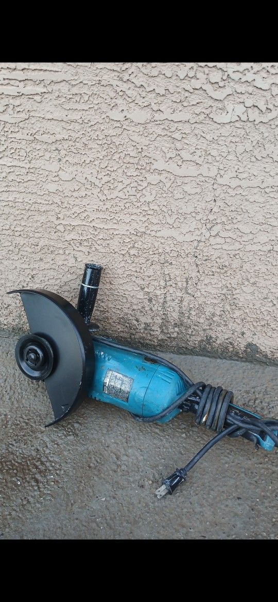 Grinder 7pulgadas Makita