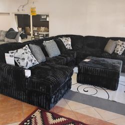 Onyx Midnight Madness Sectional By Ashley 
