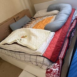 Free queen Size Bed Frame And Mattress