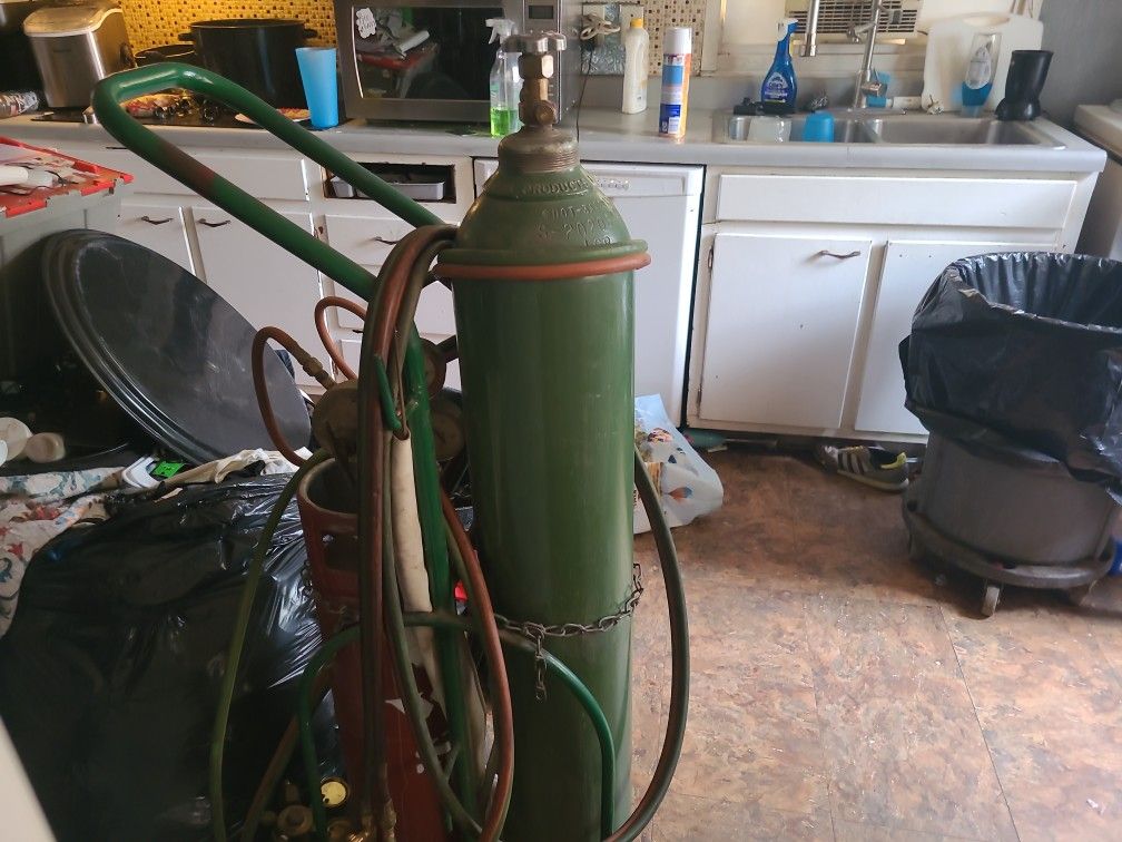 Oxygen assailant torch