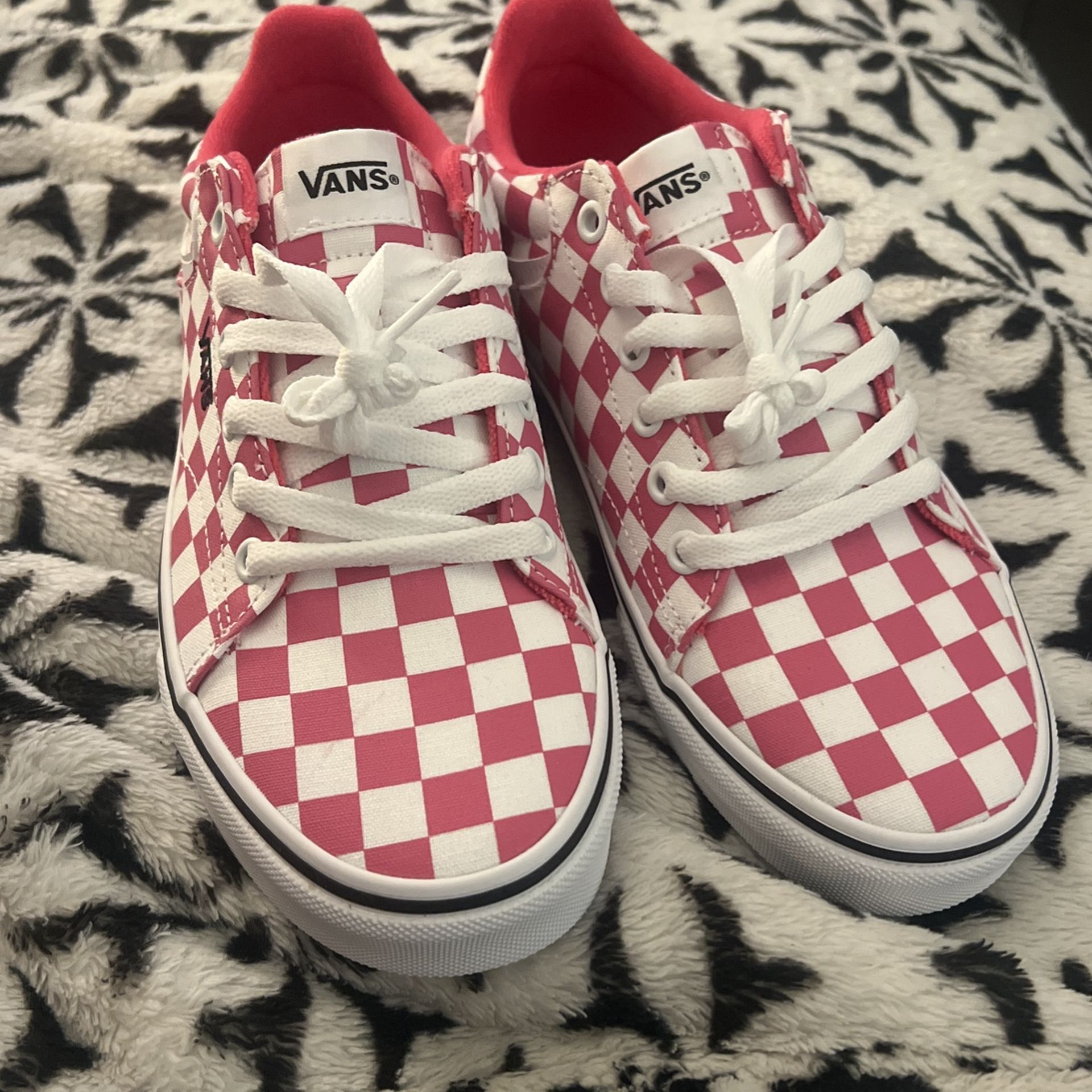 New Pink Checkered Vans 8.0 size