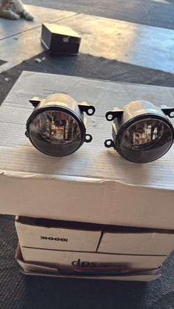 2016 Subaru  WRX Pair of Round Fog Lights with Mounting Brackets