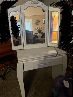 Light gray vanity
