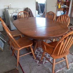 Solid Wood Dining Table Expandable From 4 To 6 Seats