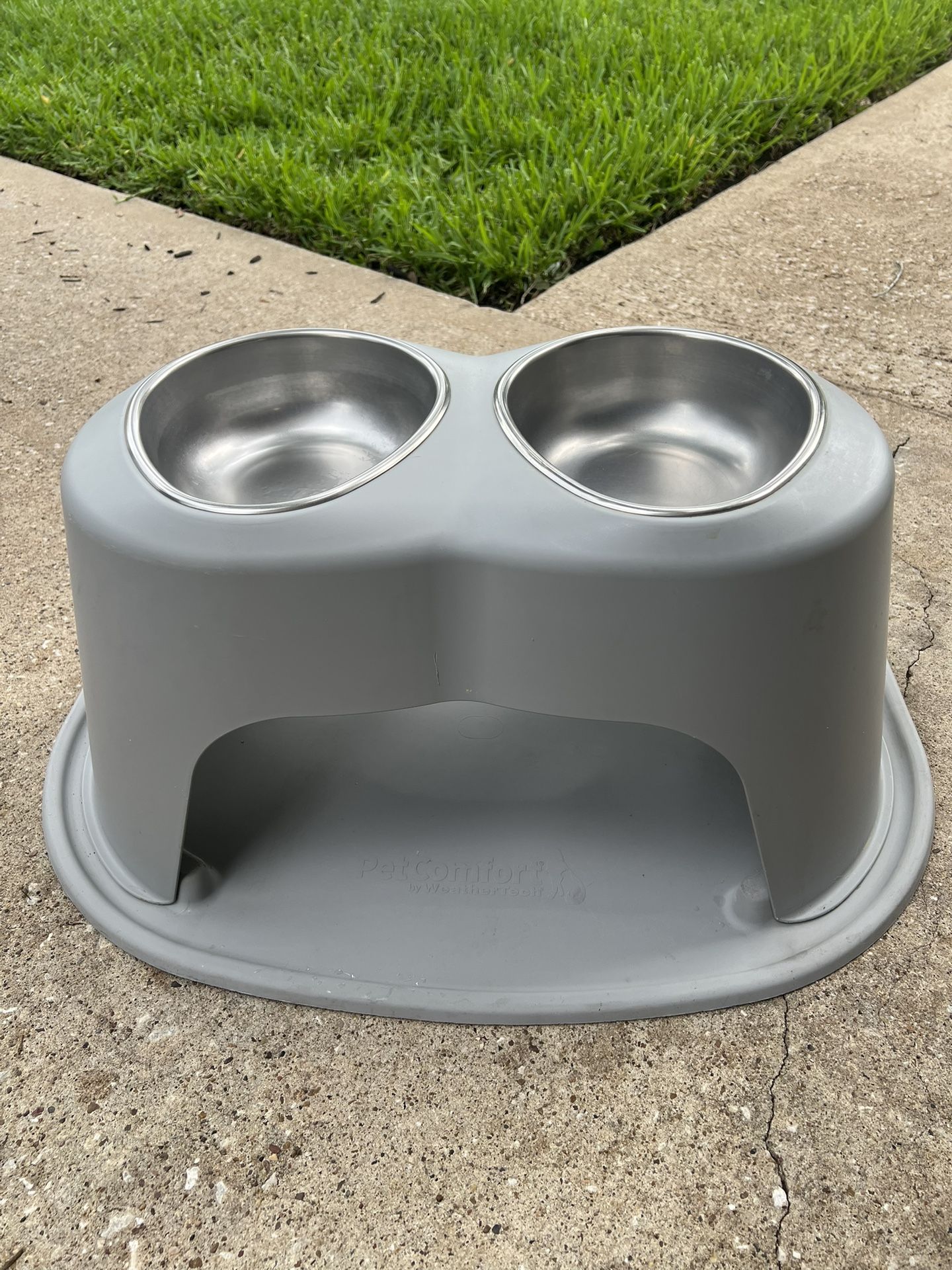 WeatherTech Double 12in High Elevated Pet Feeder/Feeding System w/extras