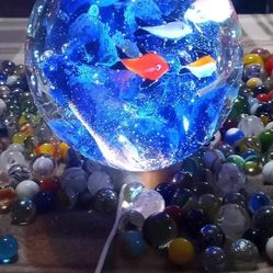 6" Glass Sphere Fish And Corral With Base Lamp