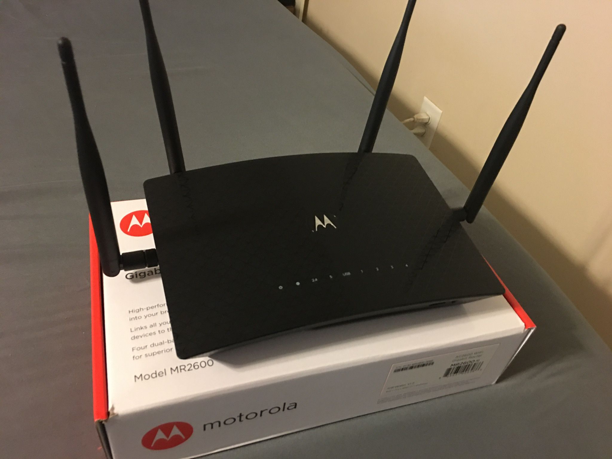 Motorola AC2600 4x4 WiFi Smart Gigabit PC Computer Router w/ Extended Range