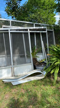 Screen enclosure