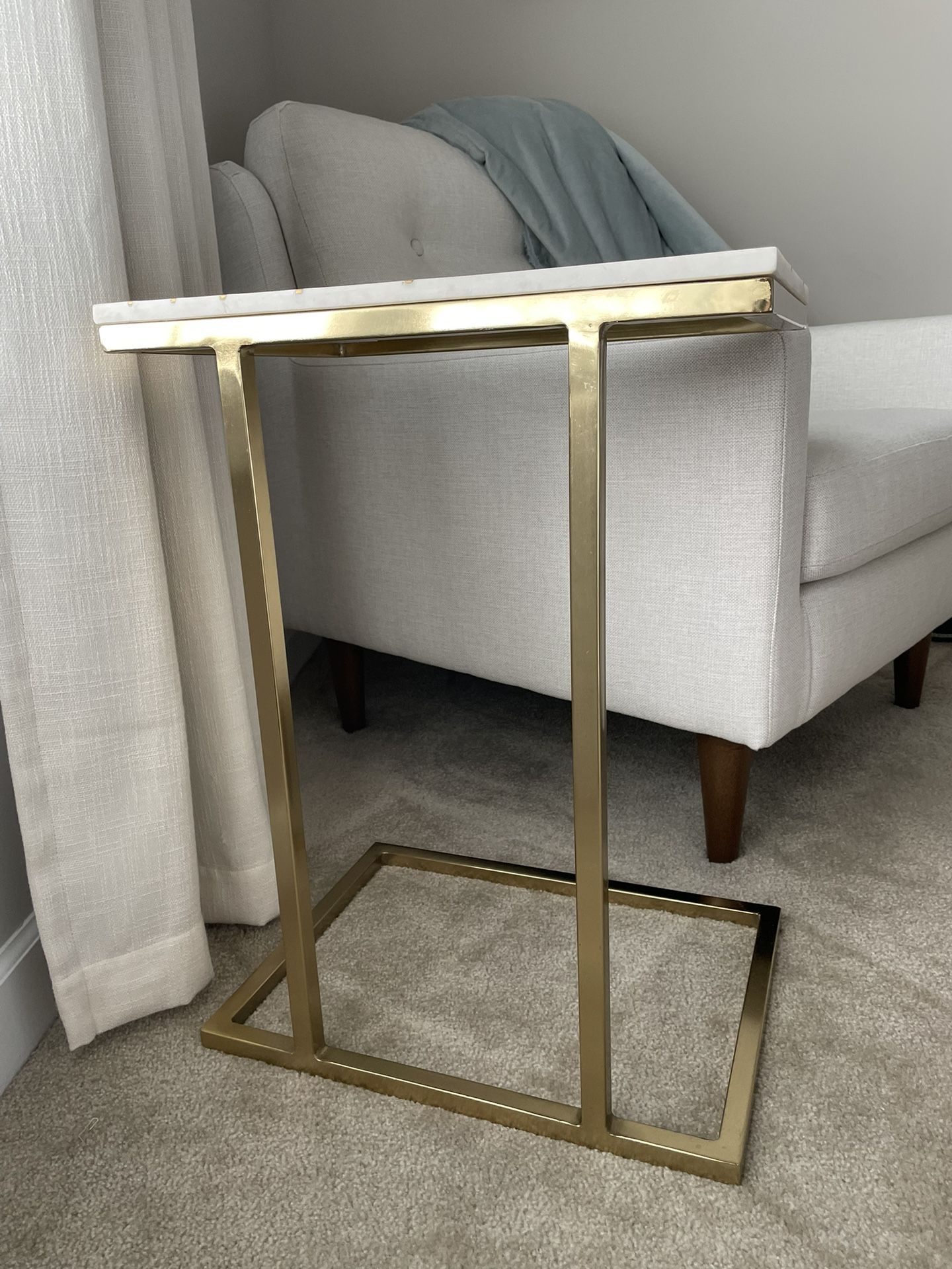 LIKE NEW HomeGoods Gold Side Table for Sale in Virginia Beach, VA OfferUp