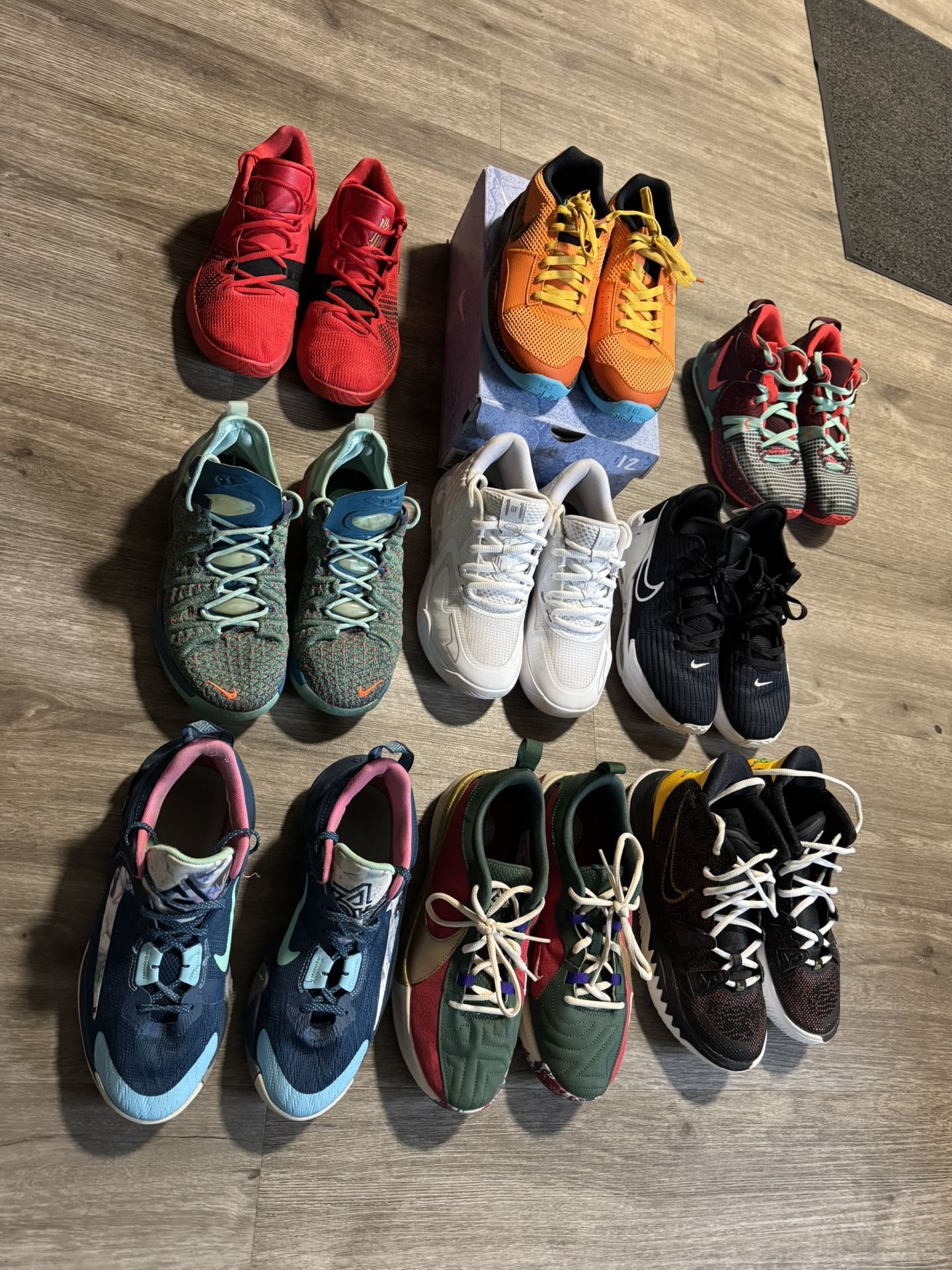 KIDS BASKETBALL SHOES