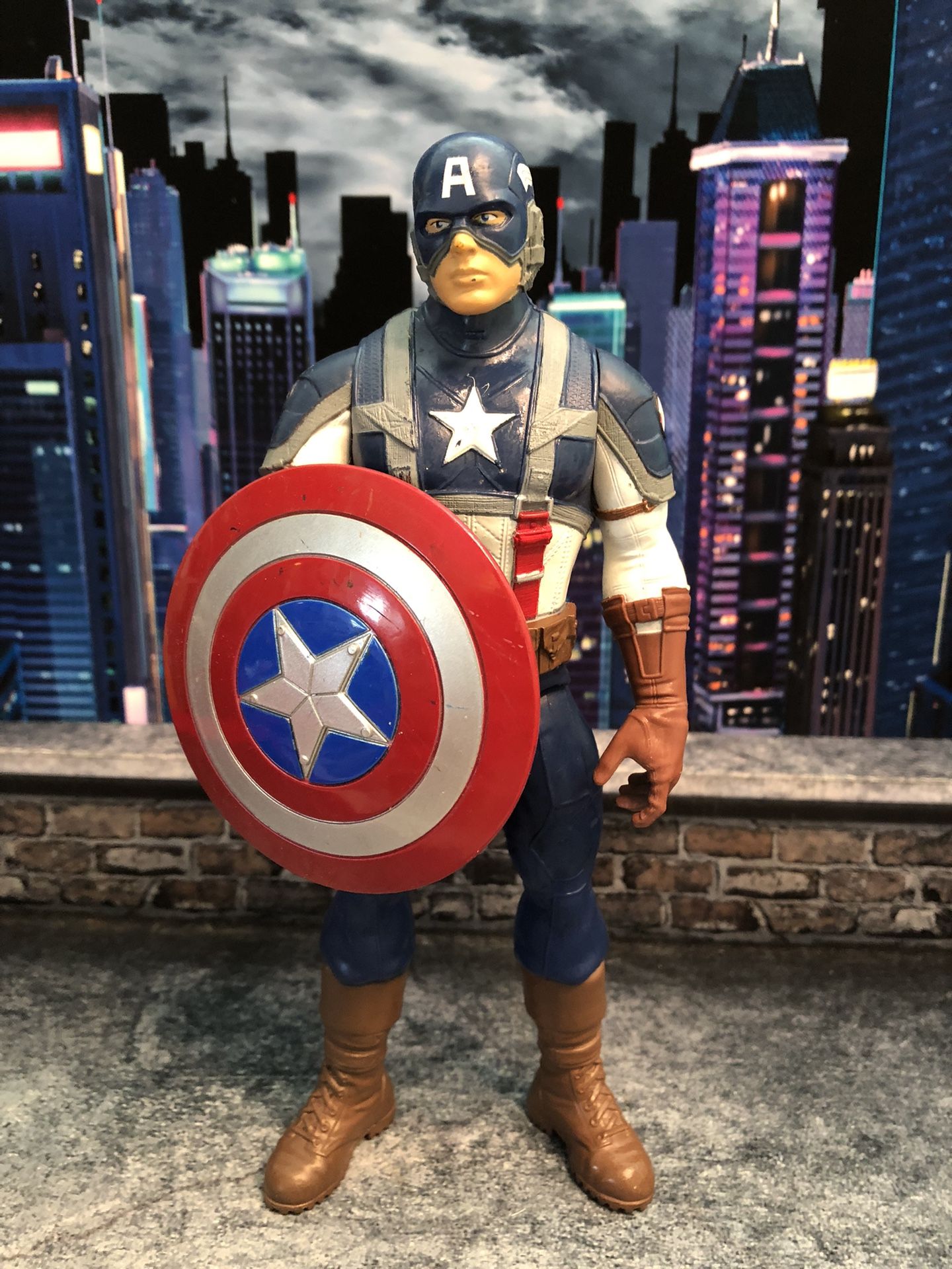 Deluxe Captain America Action Figure